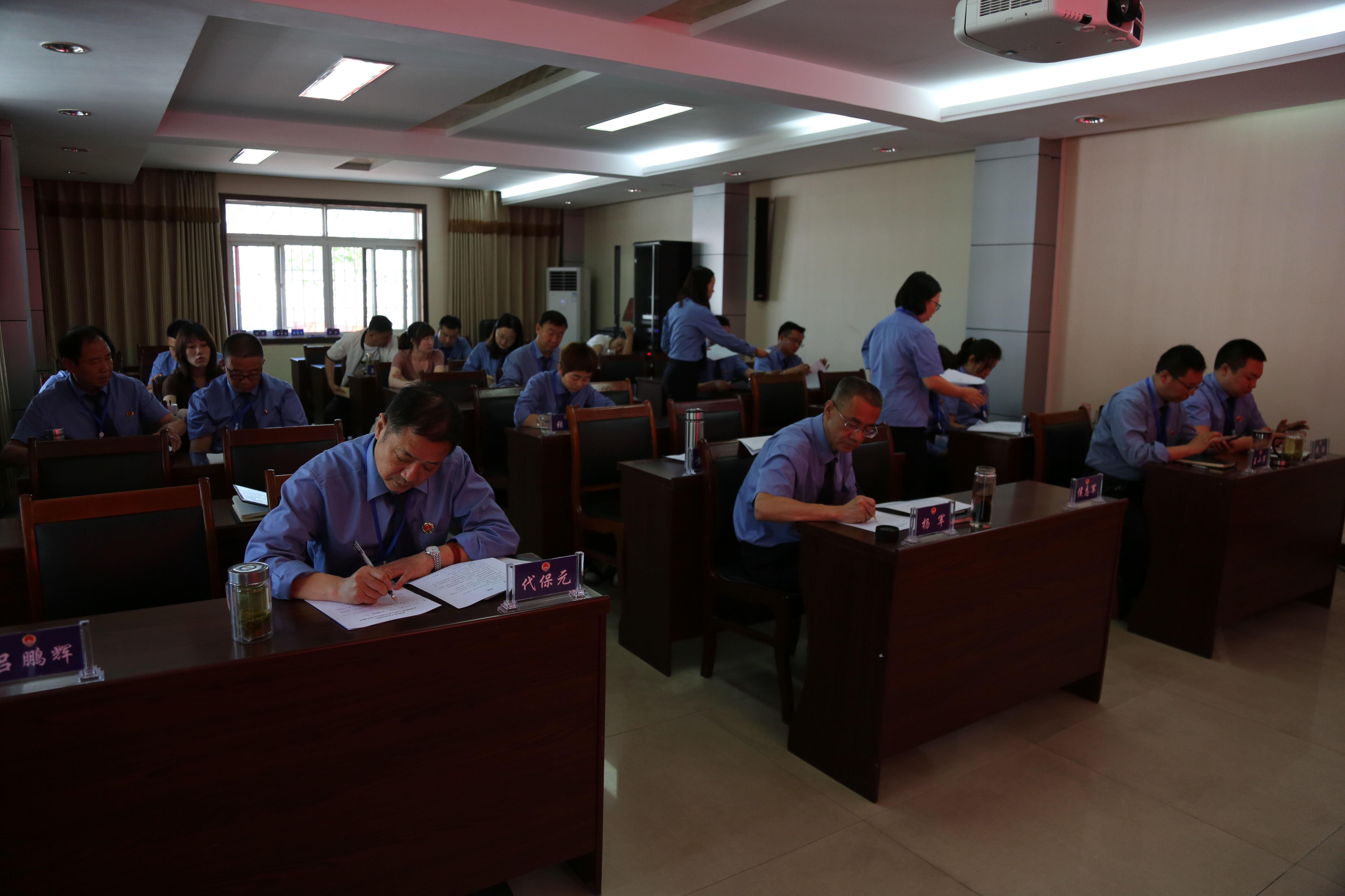 自龙出海四一现。十月猴子都姓孙打一准确生肖精选解析、解释与落实、时代解答解释落实