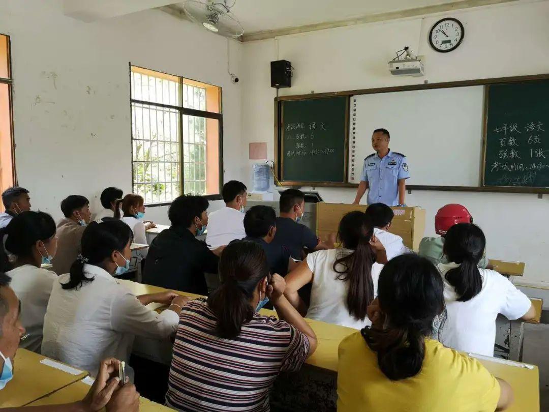 遇事生风墙头草，一口两匙贪无厌打一准确生肖详细解答、专家解答解释落实